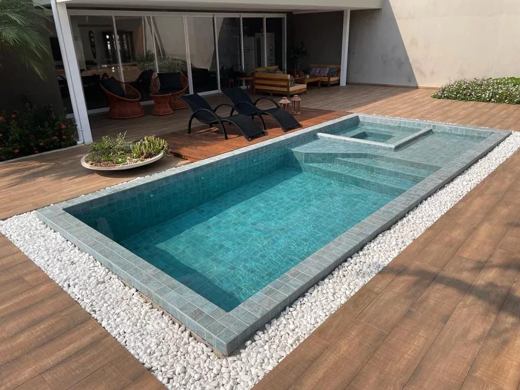 Elegance Praia Transparent fiberglass pool installed by Ford Concrete in Kansas City
