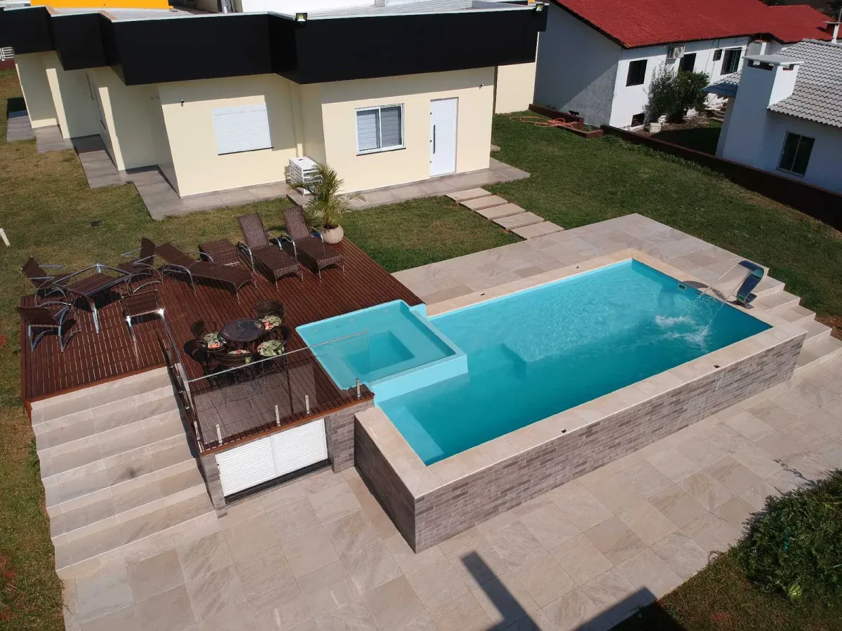 Evolution fiberglass pool installed by Ford Concrete in Kansas City