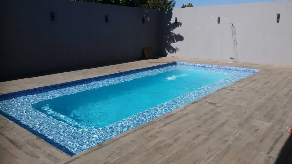 Premium fiberglass pool installed by Ford Concrete in Kansas City