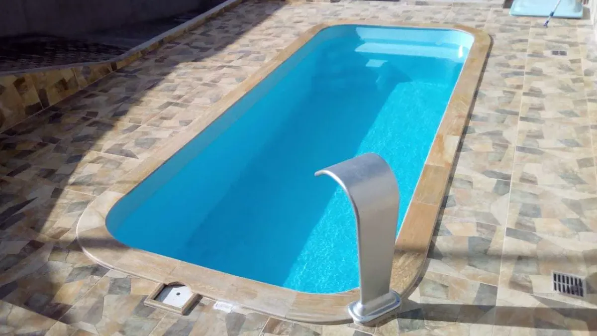 Sport fiberglass pool installed by Ford Concrete in Kansas City